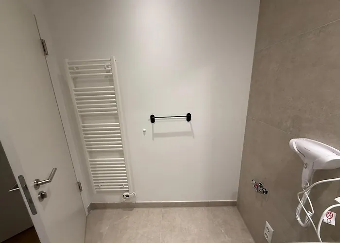 Luxury With Free Parking And Garden *