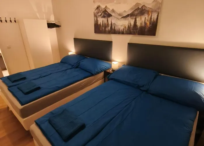 Luxury With Free Parking And Garden Apartment Vienna