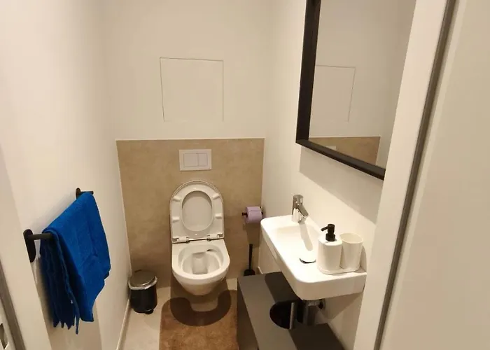 Apartment Luxury With Free Parking And Garden