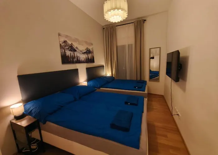 Luxury With Free Parking And Garden Apartment Vienna